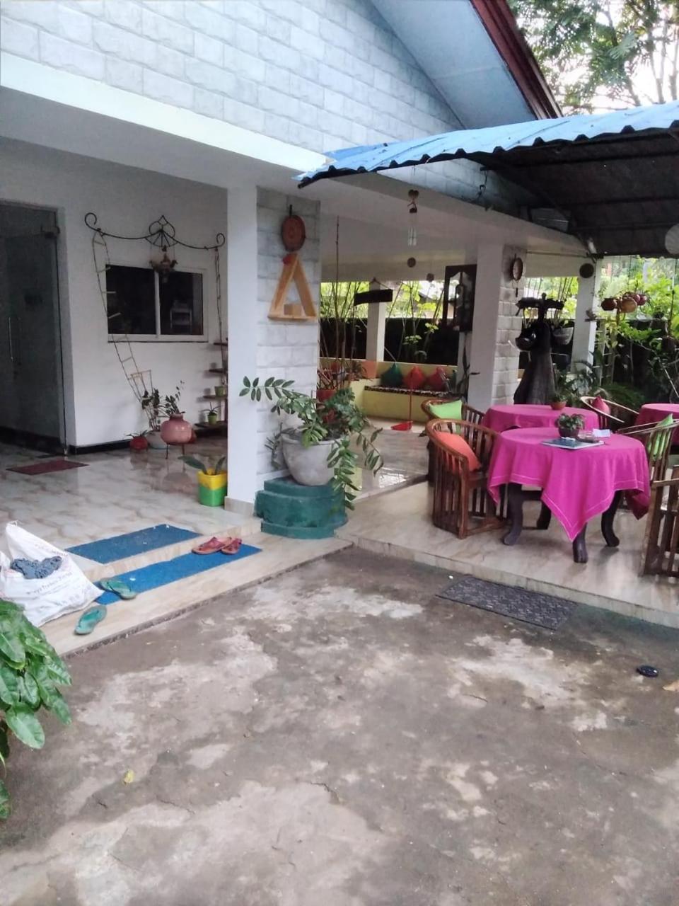 Rock Cascade Tourist Home & Cookery School Polonnaruwa Exterior foto